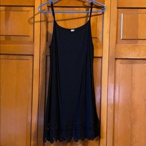 Long, black camisole beautiful crocheted hem sz XL